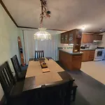 Camp Not Found - 3 Queen Bedrooms By The Lake
