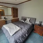 Camp Not Found - 3 Queen Bedrooms By The Lake