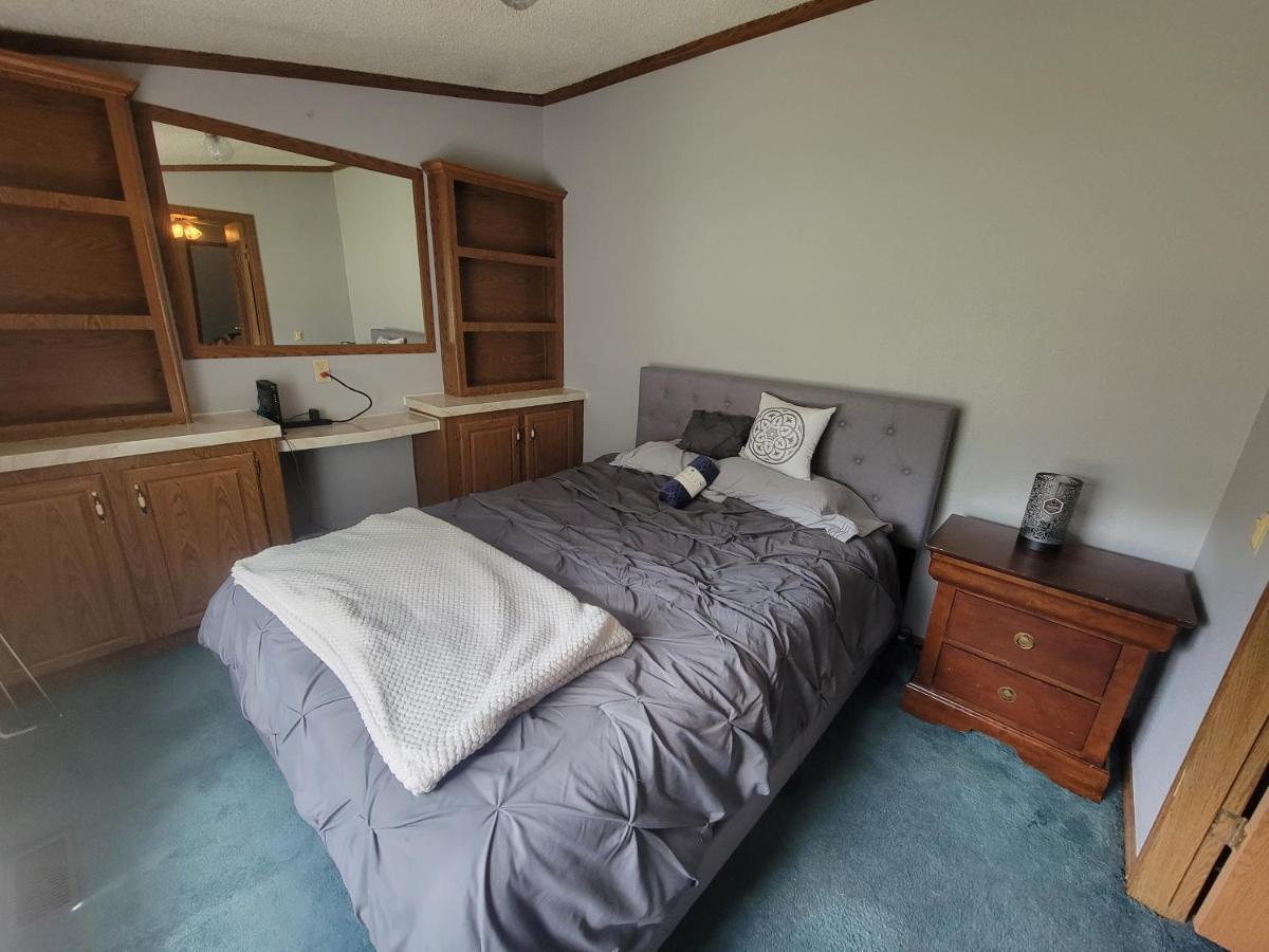Сasa de vacaciones Camp Not Found - 3 Queen Bedrooms By The