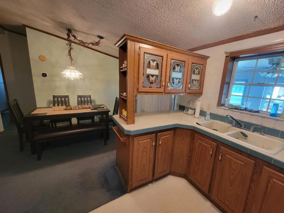 Camp Not Found - 3 Queen Bedrooms By The Holiday home *
